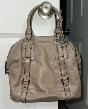 Michael Kors Bedford Medium Belted Leather Satchel – Taupe / Dark Khaki thumbnail 1