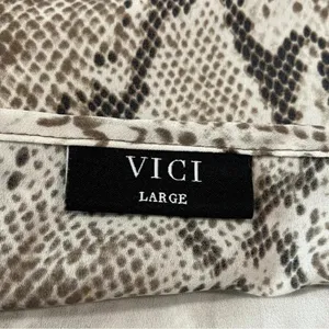 VICI‎ Women's Snake Print V Neck Balloon Sleeve Top Large | EUC thumbnail 6