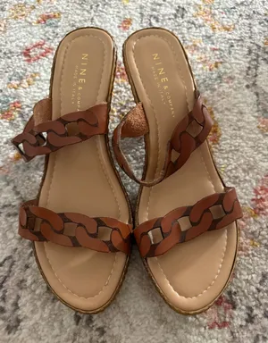 Nine‎ & Company Cognac Brown Leather Chain Strap Wedge Sandals 8.5M thumbnail 1