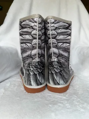 Women’s Winter Boots with Angel Wing Print Plush Fleece Lining Size 40 thumbnail 3