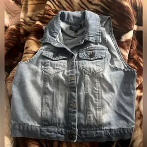 MD Vest Cest Toi light wash button up vest Blue Size M thumbnail 1