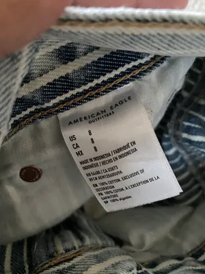 American Eagle 90’s Boyfriend Shorts thumbnail 3