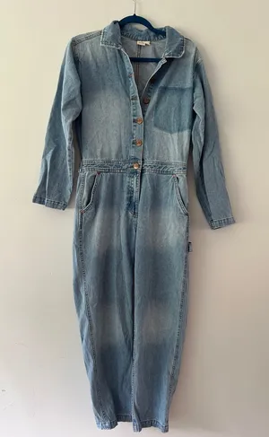Billabong x Wrangler|Light Wash Distressed Denim Jumpsuit sz M thumbnail 1