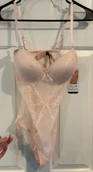 NWT Lace Push-Up Bodysuit in Blush Pink thumbnail 1