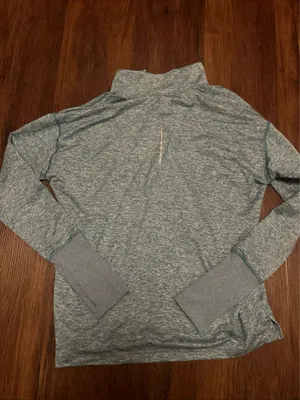 Nike Dri-Fit Running Long Sleeve Women’s Medium thumbnail 3