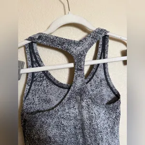 Lululemon Cool Racerback II Size 8‎ In Luon Spray Jacquard White Black Tank Top thumbnail 2