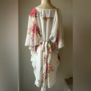 City Chic Beloved Wrap Dress Ivory Floral Knee Length Size 18 thumbnail 8