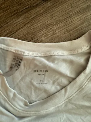 Aritzia Shirt Size M thumbnail 2