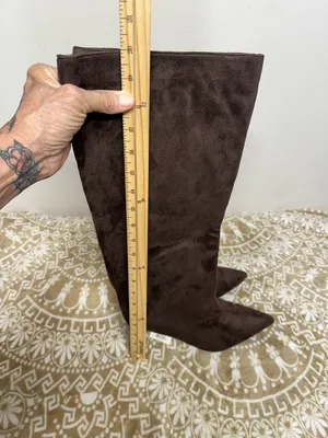 a new day Brown Knee-High Pointed-Toe Heeled Boots thumbnail 4
