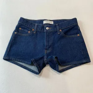 Abercrombie & Fitch Low Rise Mini Denim Shorts Size 25 Dark Wash Y2K thumbnail 2