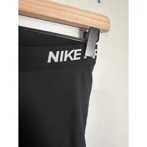 Nike Pro Dri-FIT‎ Womens Black Mid Rise Cropped Leggings CZ9832-010 Size M thumbnail 6