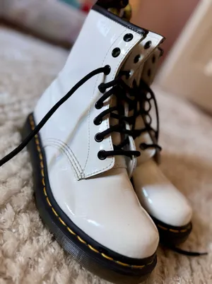 Dr. Martens 1460 Boots White Leather Lace-Up thumbnail 1