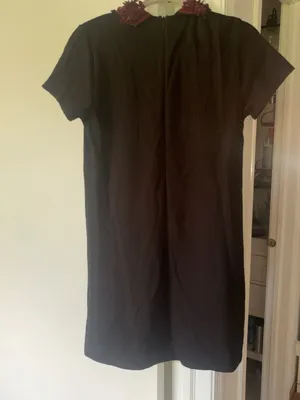 AQUA Black Shift Dress Burgundy 3D Floral Collar Size M thumbnail 4