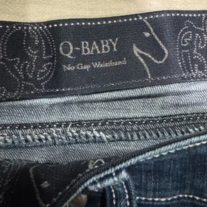 Wrangler Q-Baby 32x30 Ultimate Riding Jeans‎ Dark Wash Bootcut Star Detail 9/10 thumbnail 4