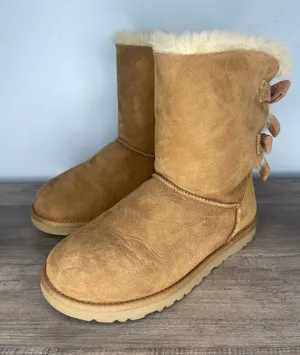 UGG Australia Bailey Bow Corduroy Boots Chestnut Brown (6) thumbnail 1