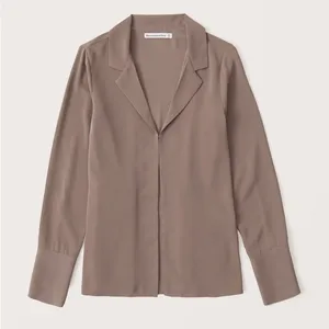 Abercrombie Closure Top in Brown Size Small thumbnail 1