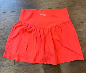 JoyLab Bright Red Circle Skirt with V-Front Waistband Size Medium - C72-015 thumbnail 1