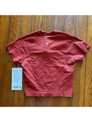 Lululemon Swiftly Tech Cropped Short Sleeve 2.0 Cherry Ember Size 4 NWT thumbnail 2