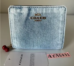 Coach Wallet thumbnail 1