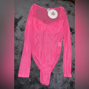 Princess Polly Leonie Bodysuit in Pink Size 2 New with tag thumbnail 10