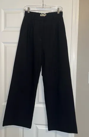 Abercrombie & Fitch Women’s Trousers thumbnail 1