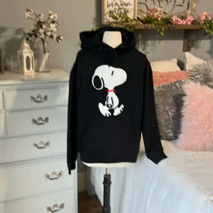 Snoopy Sweatshirt Black Cotton Hoodie Pullover Crochet Patch Womens Medium thumbnail 8