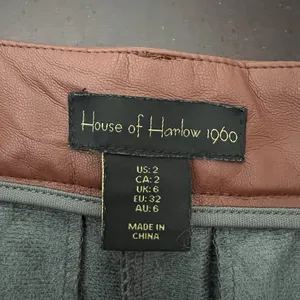 House Of Harlow Size 2 Brown Faux Leather Tapered Leg Pants‎ Pleated Trousers thumbnail 7