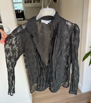 Black lace top thumbnail 1