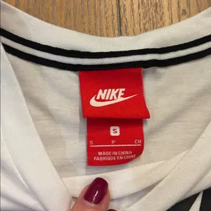 Nike Essential Longsleeve Women's Crop Top White/Black thumbnail 3