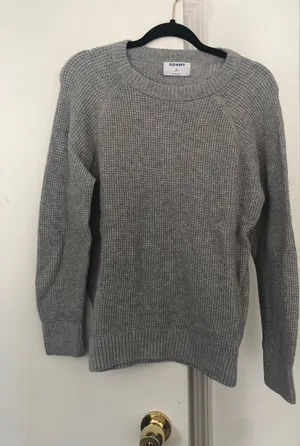 Old Navy Women’s Grey Sweater thumbnail 1