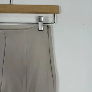 Quince Ultra-Stretch Ponte Pintuck Ankle Pants Ecru thumbnail 7