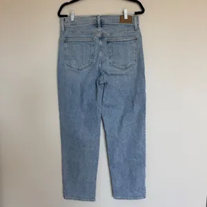 Madewell The Perfect Vintage Straight Jeans Light Wash Denim Button Fly Size 29 thumbnail 2