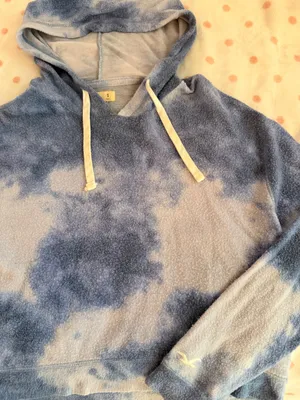 Hollister Sweater thumbnail 1
