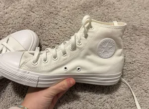 White Size 9.5 thumbnail 3