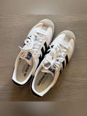 Adidas Samba OG Shoes in White/Core Black/Gum Women’s 11 thumbnail 2