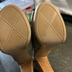 Chinese Laundry Women's olive Mules thumbnail 6