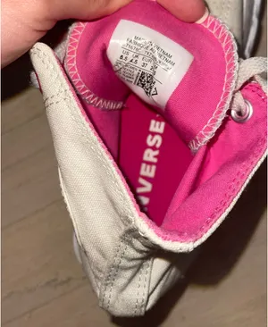 High-Top Converse Sneakers Chuck Taylor thumbnail 4