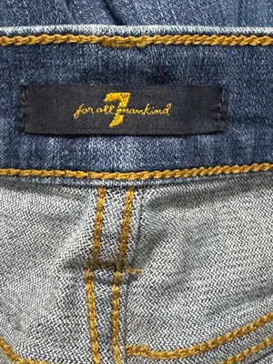 7 For All Mankind Cropped Blue Jeans (27) thumbnail 6