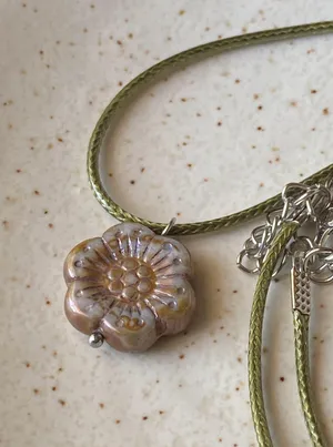 Handmade quality Czech glass flower bead fairy boho vintage retro style necklace🤎🌿 thumbnail 5