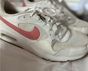 Nike Women's White and Pink Athletic Sneakers 8 thumbnail 4