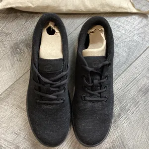 Merinos Lace Up Black With Black Soles Sneakers Size 10 NWT thumbnail 2