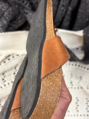 Vionic sandals in beige thumbnail 5