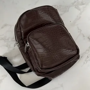 Wild Fable Brown faux leather crossbody EUC thumbnail 3