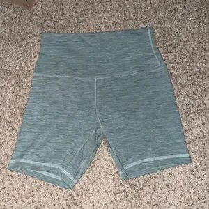 Lululemon Align Shorts 6" thumbnail 2