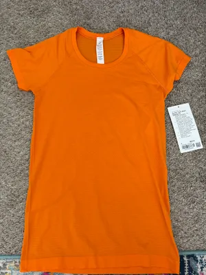 Lululemon Swiftly Tech Short Sleeve 2.0 thumbnail 1