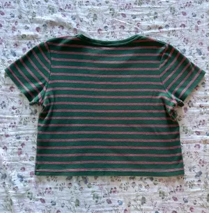 Red & Green Striped Crop Tee Size M thumbnail 4