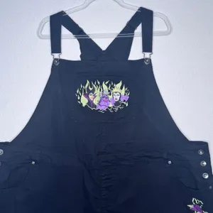 Disney Villains Black Embroidered Shortalls Overalls 4X Plus Size Poison Apple thumbnail 5