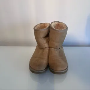 UGG Classic Short II Boots in Stone Size 5 thumbnail 4