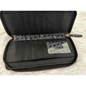 Lucky Brand black leather zip-around wallet with a gold‎ plate detail thumbnail 6