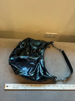 Vera Wang Shoulder Bag thumbnail 8